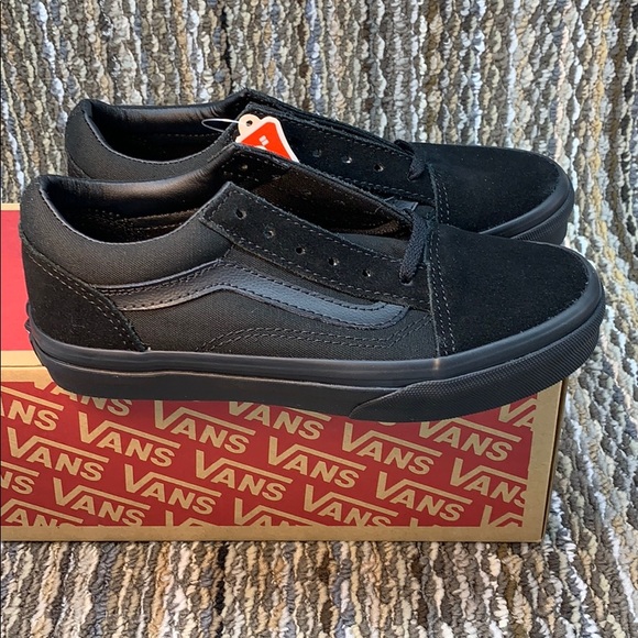 vans shoes size 2